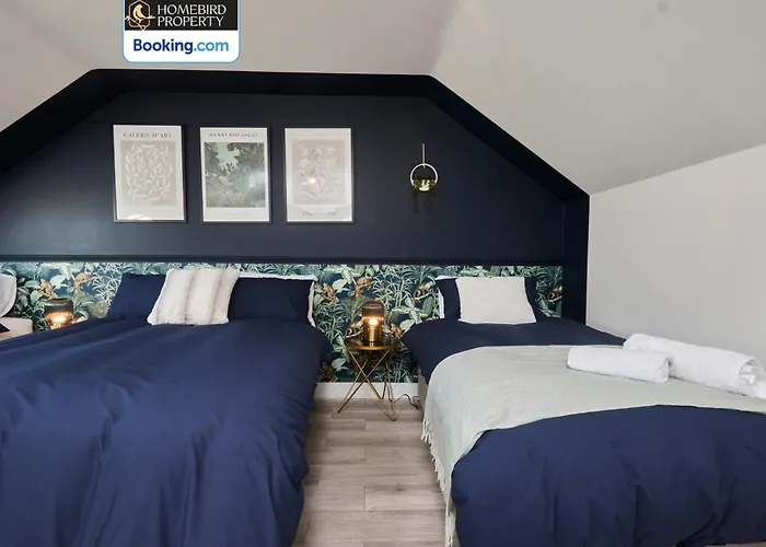 Сasa de vacaciones Luxurious 4bedroom House By Homebird Management Short Lets & Serviced With Private Parking, Garden & Patio Area Leeds (West Yorkshire)