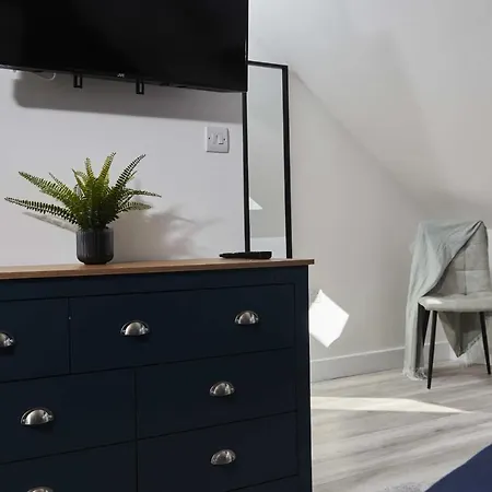 Homebird - The Willows Leeds (West Yorkshire)