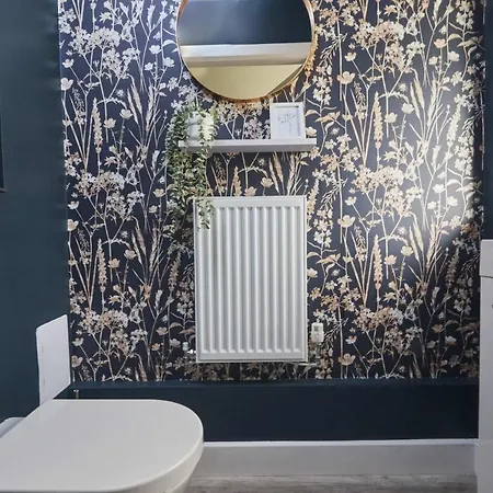Homebird - The Willows * Leeds (West Yorkshire)
